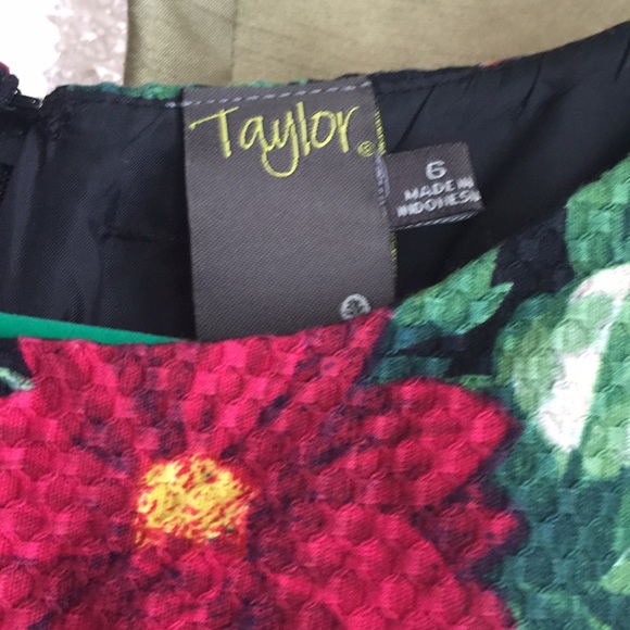 Taylor Floral Dress - Picture 3 of 3